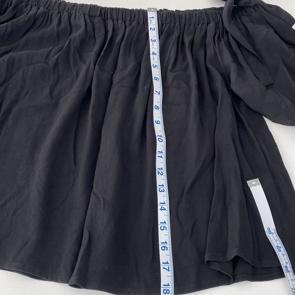 Forever 21 size large black off the shoulder flounce top - Picture 7 of 8
